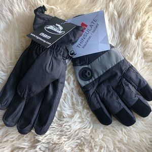 Kids waterproof black ski snowboard gloves NWT 8-9